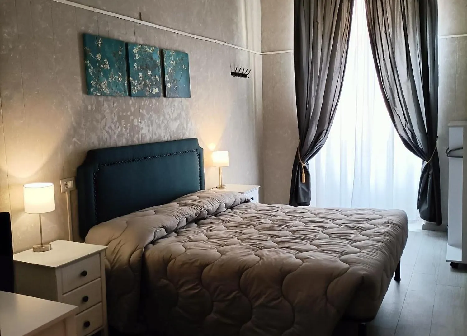 Rossi Hotel Rome
