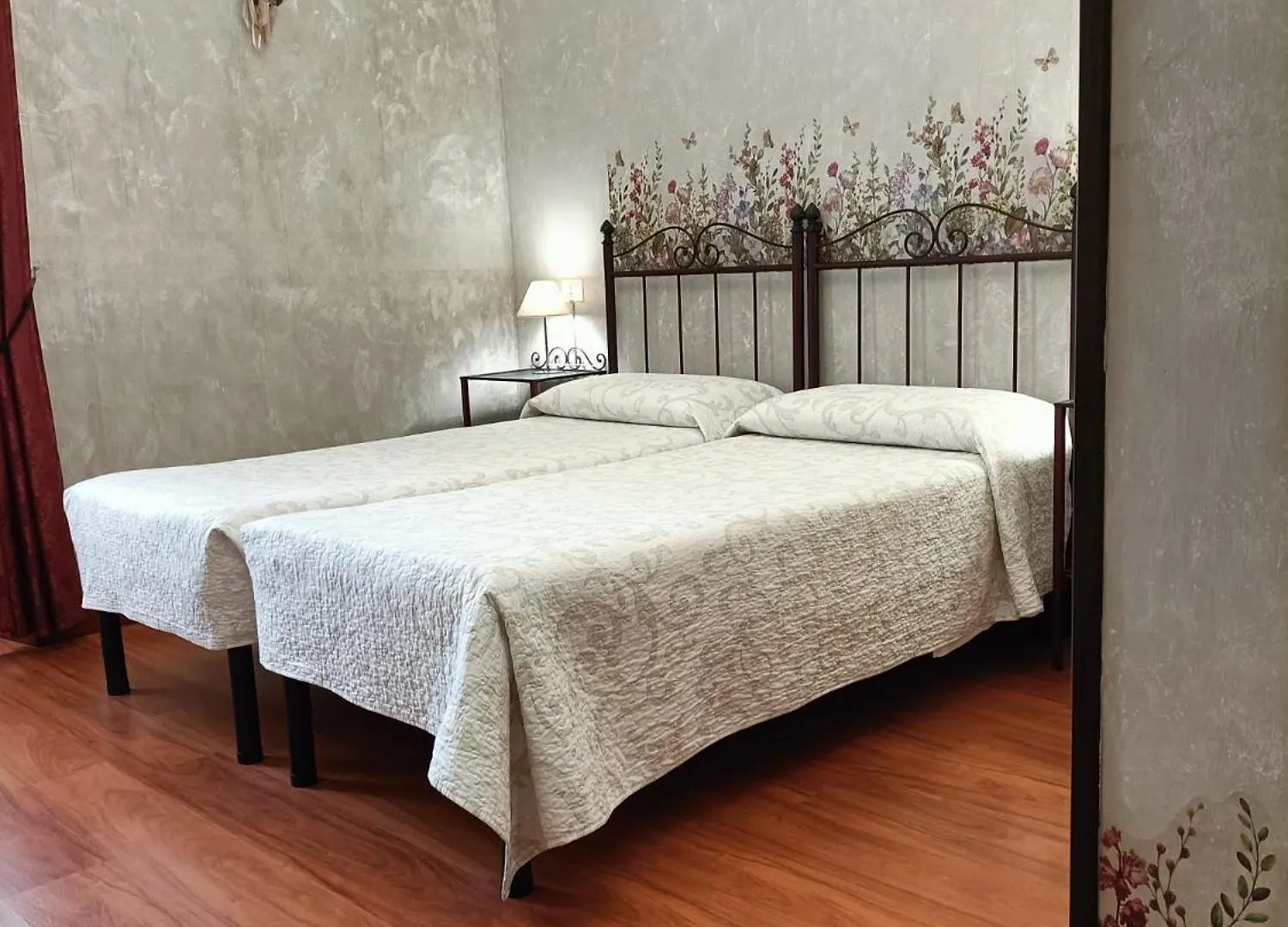 Rossi Hotel Rome 2*,