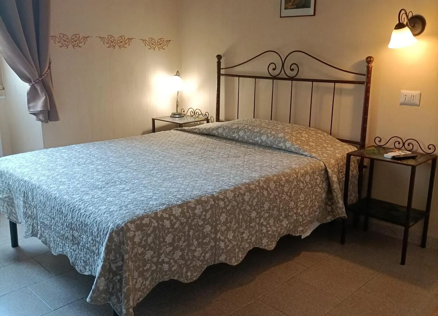 **  Rossi Hotel Rome Italie